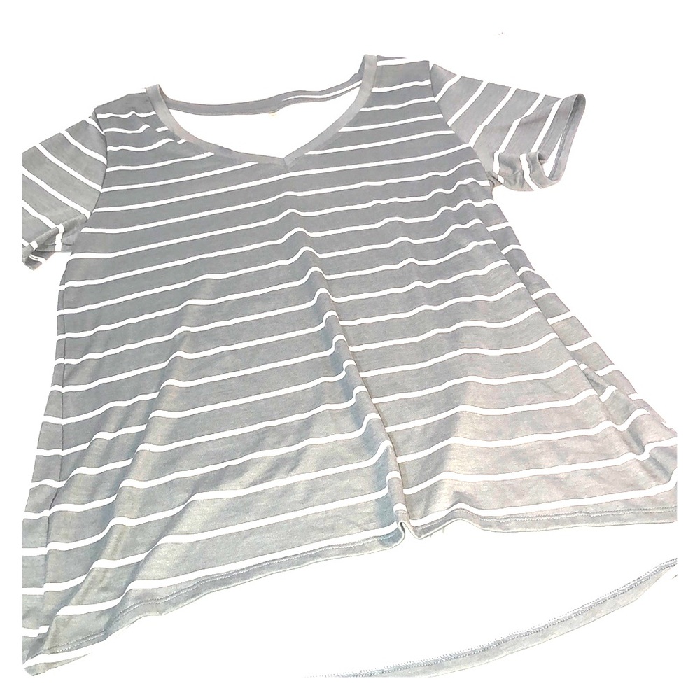 SOLD LulaRoe Classic T Simply Comfortable V- Neck